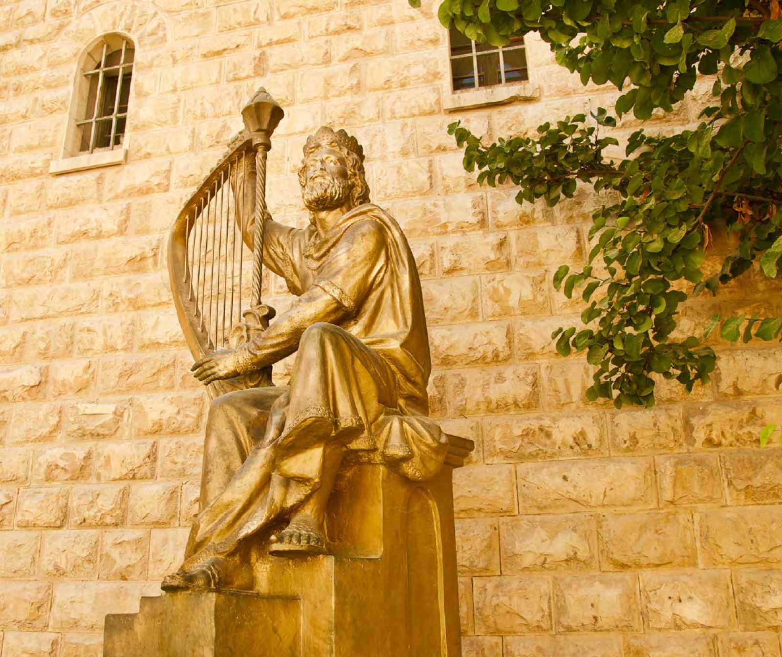 Der Bund mit David König StatueDavid