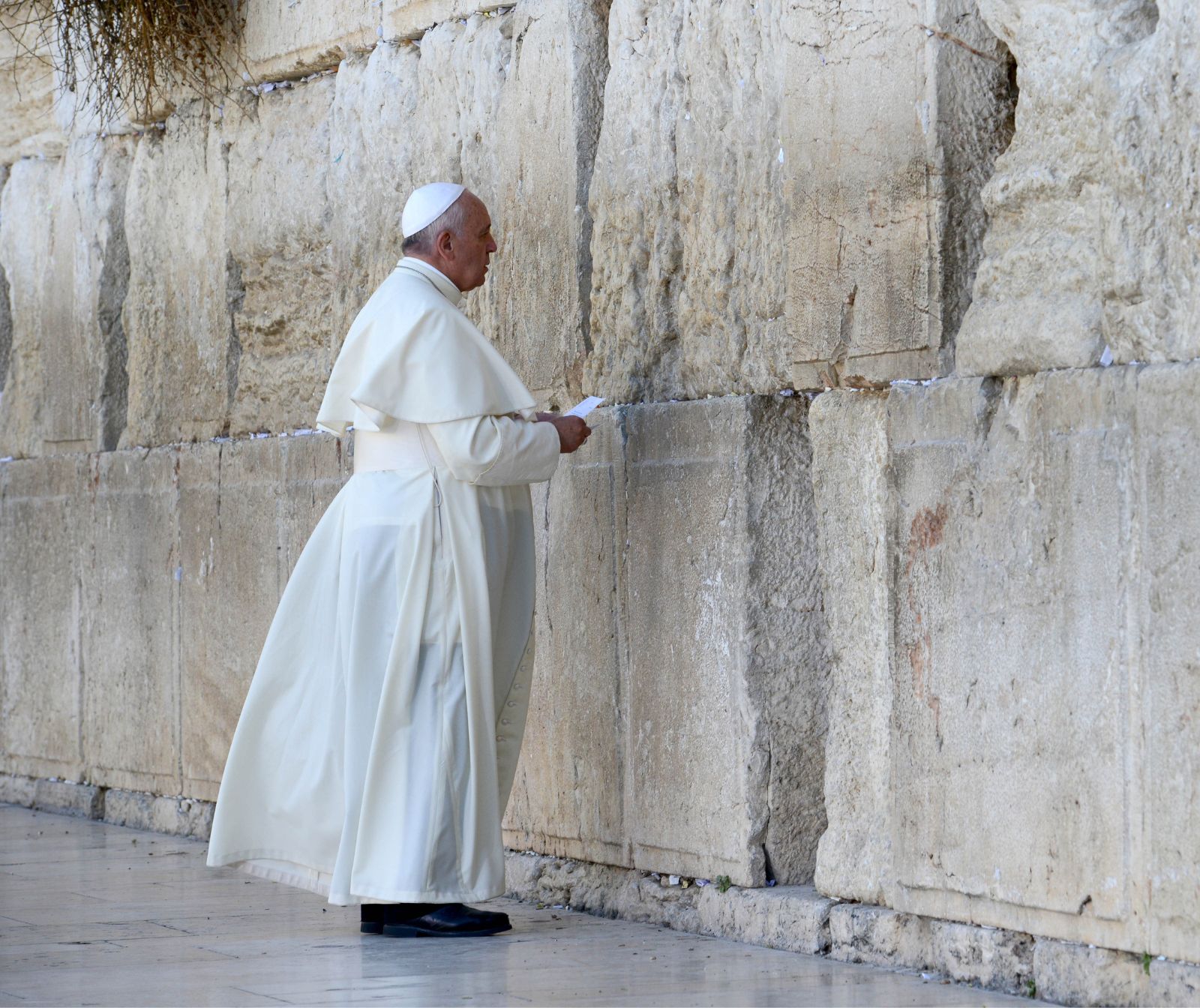 Israelische Granate traf Kirchengelände- Papst Franzikus an der Klagemauer