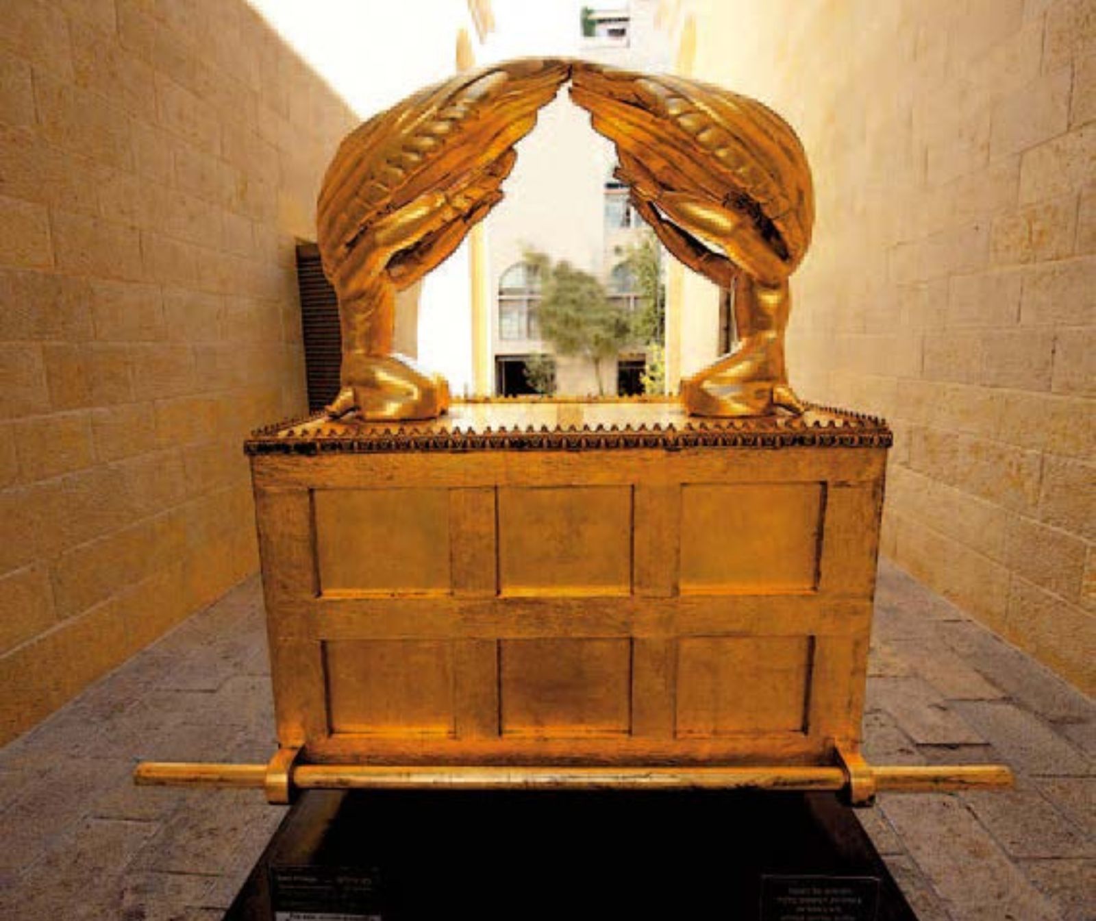 Abbildung einer Nachbildung der Bundeslade