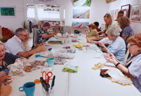 Haifaheim Bewohner besuchen Kunst Workshop