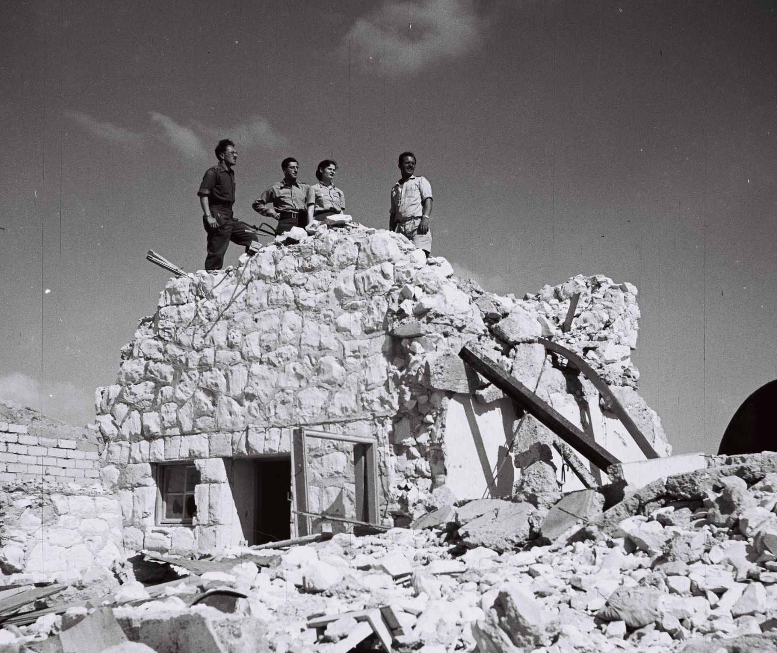 S 24 25 rückkehrrecht krieg 1949 zerstörtes Haus KIBBUTZ BEIT ESHEL Gpo kluger zoltan